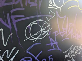 PXL_20250909_231453759