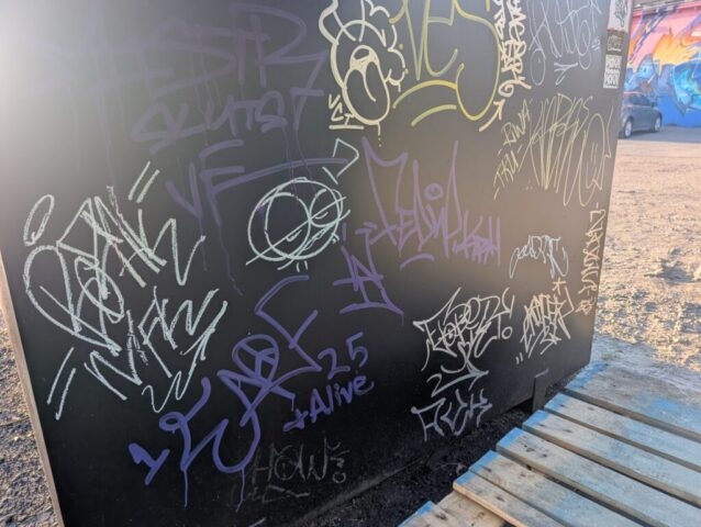 PXL_20250909_231457441